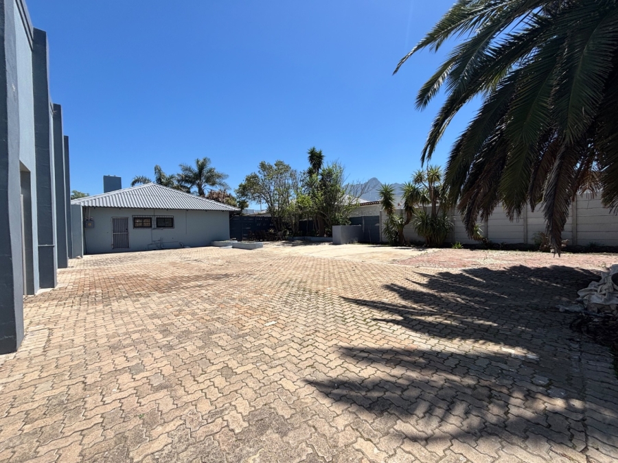To Let Commercial Property for Rent in George Central Western Cape